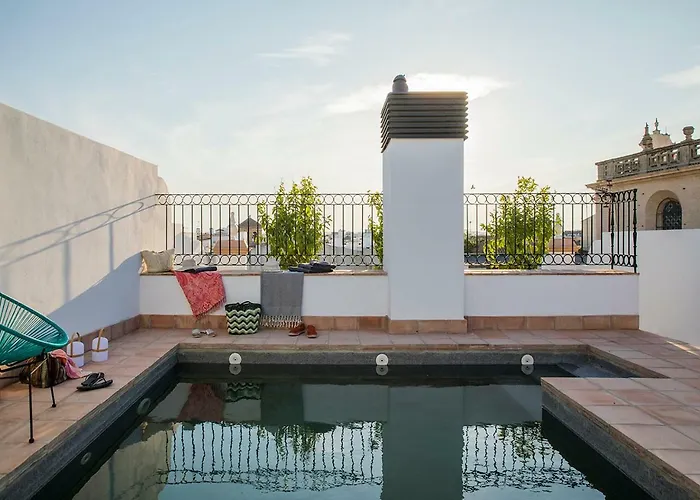 Feria Pool & Luxury